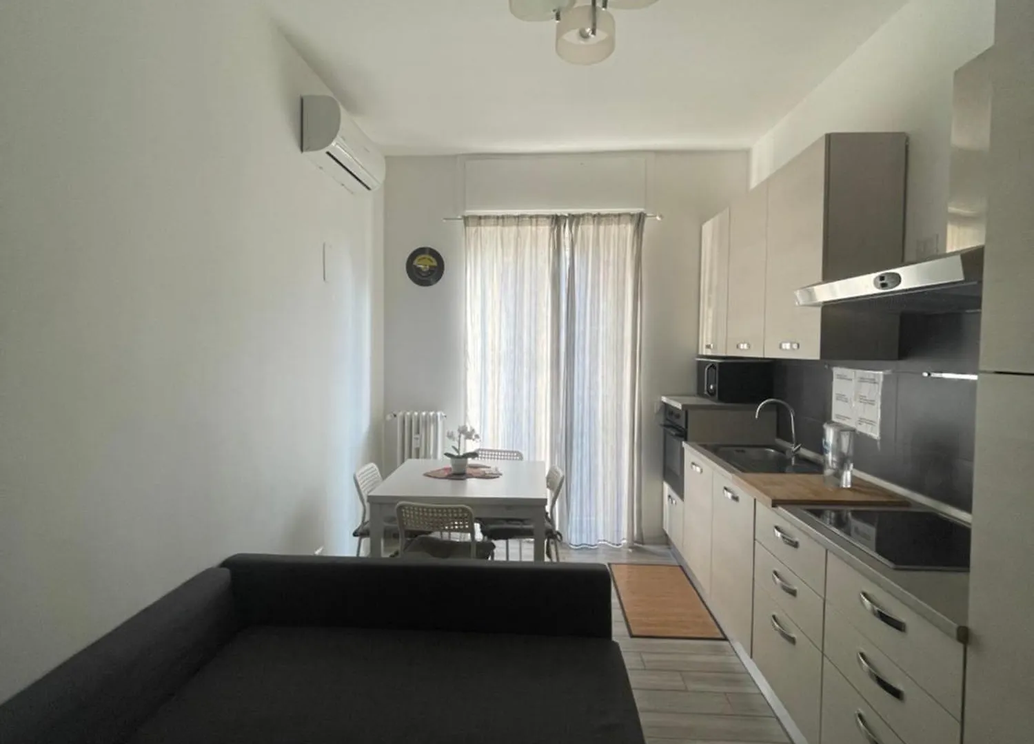 Gardone Apartment - Ampio Appartamento Con 2 Camere Da Letto - Comodo Per Duomo! Μιλάνο Ιταλία
